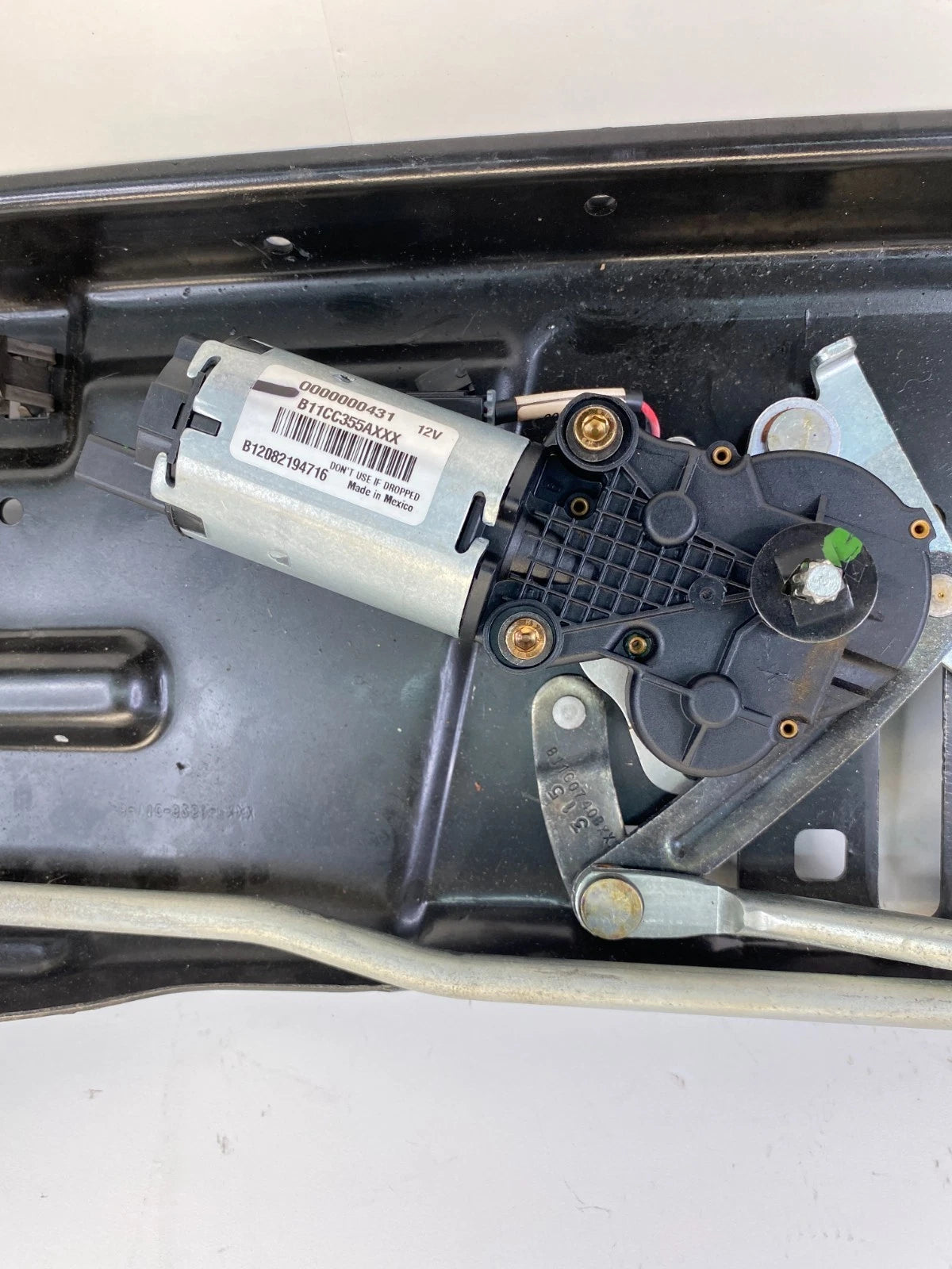 11-14 CHRYSLER 200 CONVERTIBLE TOP ROOF LATCH LOCKING MOTOR HEADER PLATE OEM