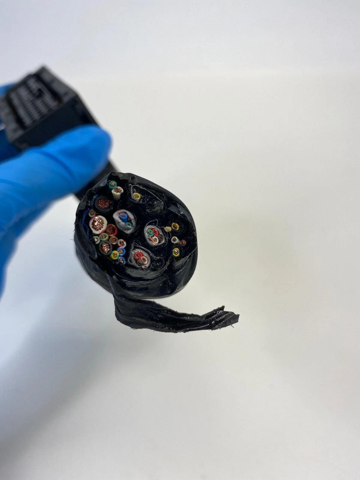 2003 2004 SUBARU FORESTER 2.5L H4 A/T ABS PUMP CONNECTOR PLUG UNIT WIRE SOCKET