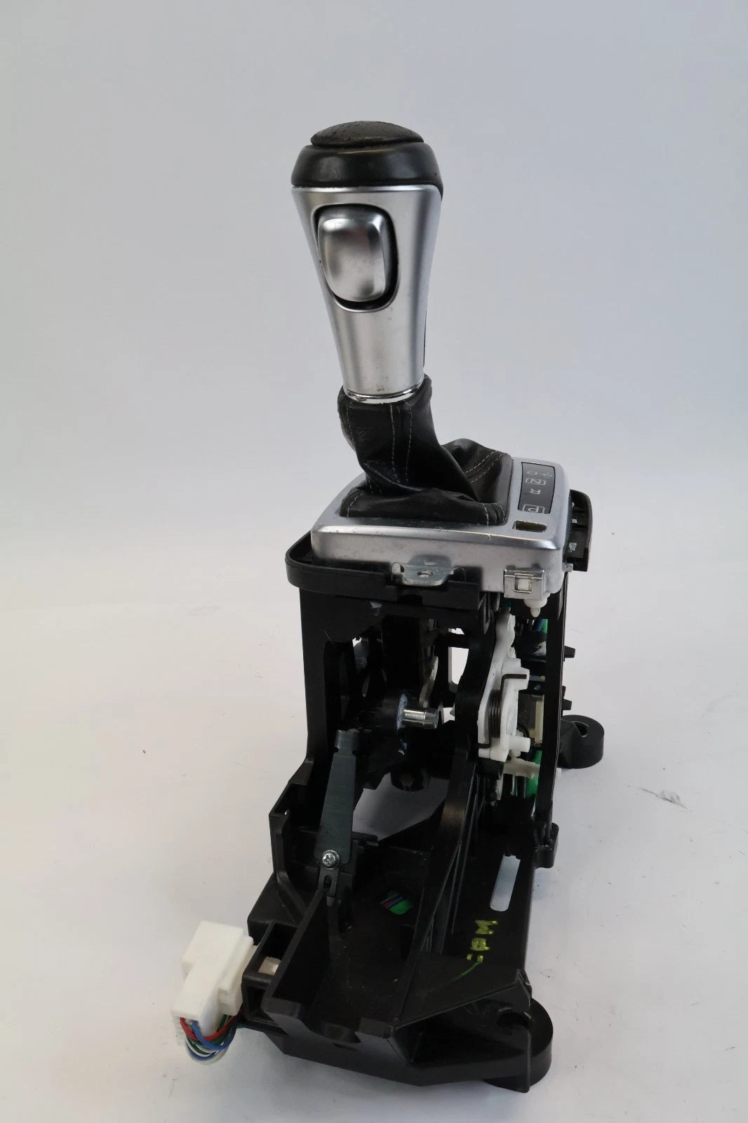 2010-2013 SUZUKI KIZASHI AUTOMATIC TRANSMISSION FLOOR GEAR SHIFTER LEVER HANDLE