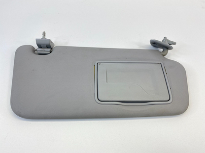 2008-2011 Kia Rio5 LX Hatchback 4-DR Roof Right Sunvisor Sun Visor Shade w/ Clip