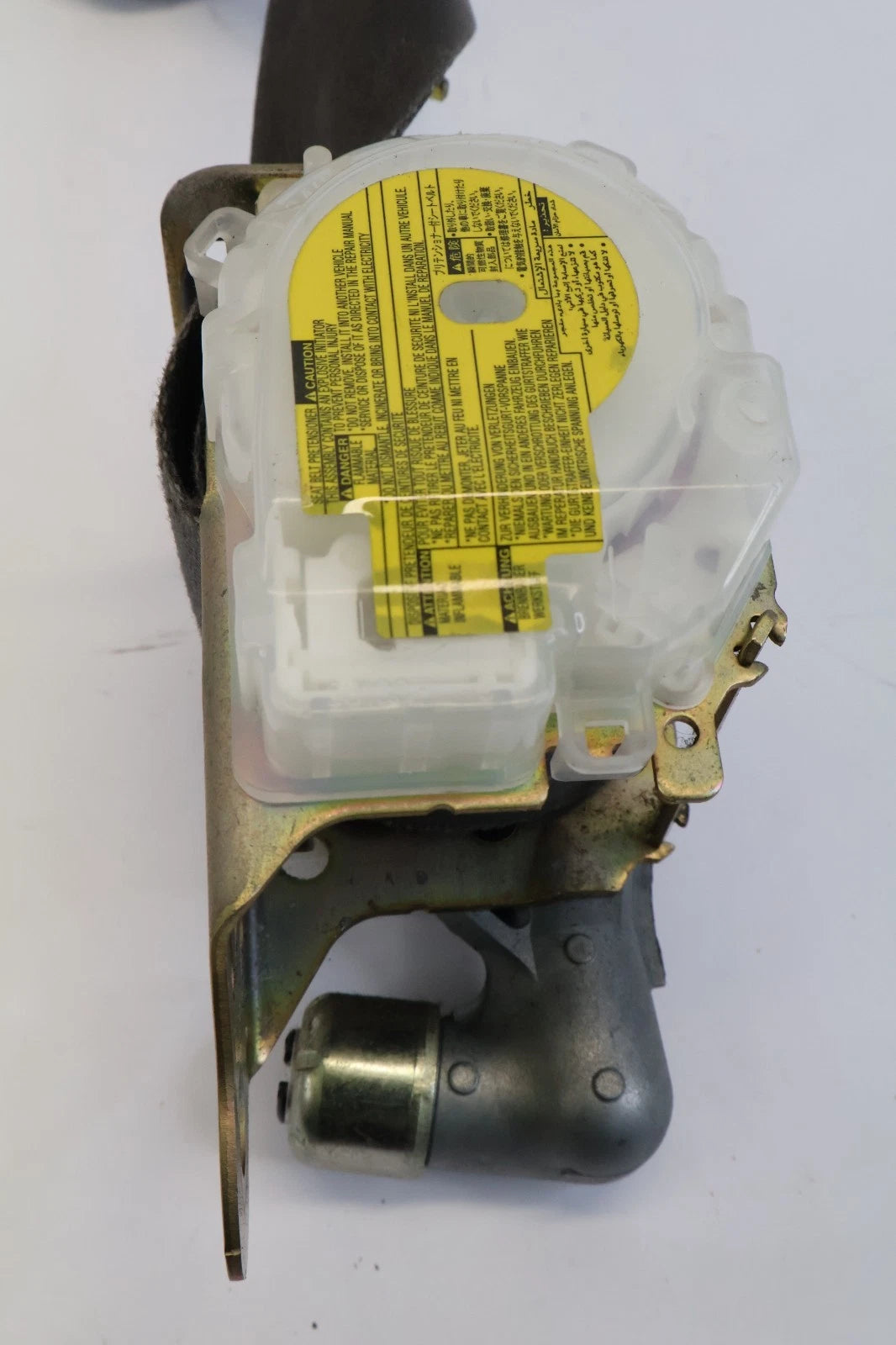2005 2006 TOYOTA TUNDRA DOUBLE CAB FRONT LEFT DRIVER SEAT BELT RETRACTOR OEM