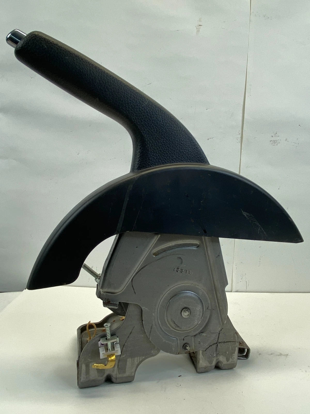 2013-2019 NISSAN SENTRA EMERGENCY PARKING BRAKE LEVER HANDLE ASSEMBLY UNIT OEM