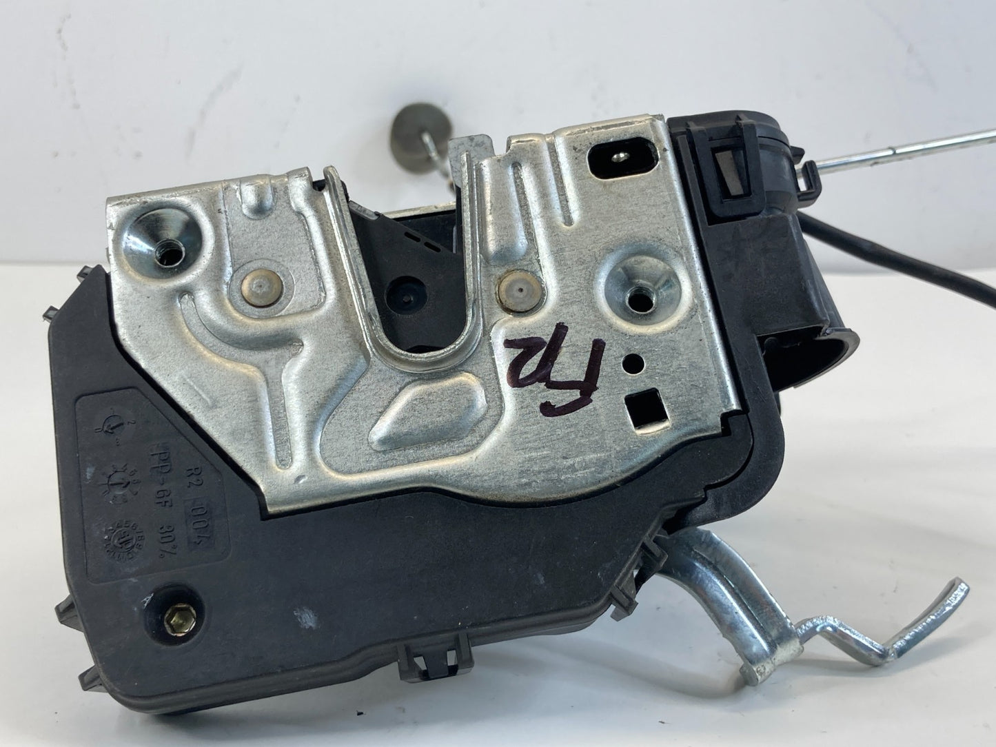 2006 Mercedes-Benz CLS500 Front Right Side Door Lock Latch Actuator Assy OEM