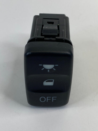 1999-2004 Honda Odyssey Interior Dome Lamp Light OFF Switch Button 1M17774