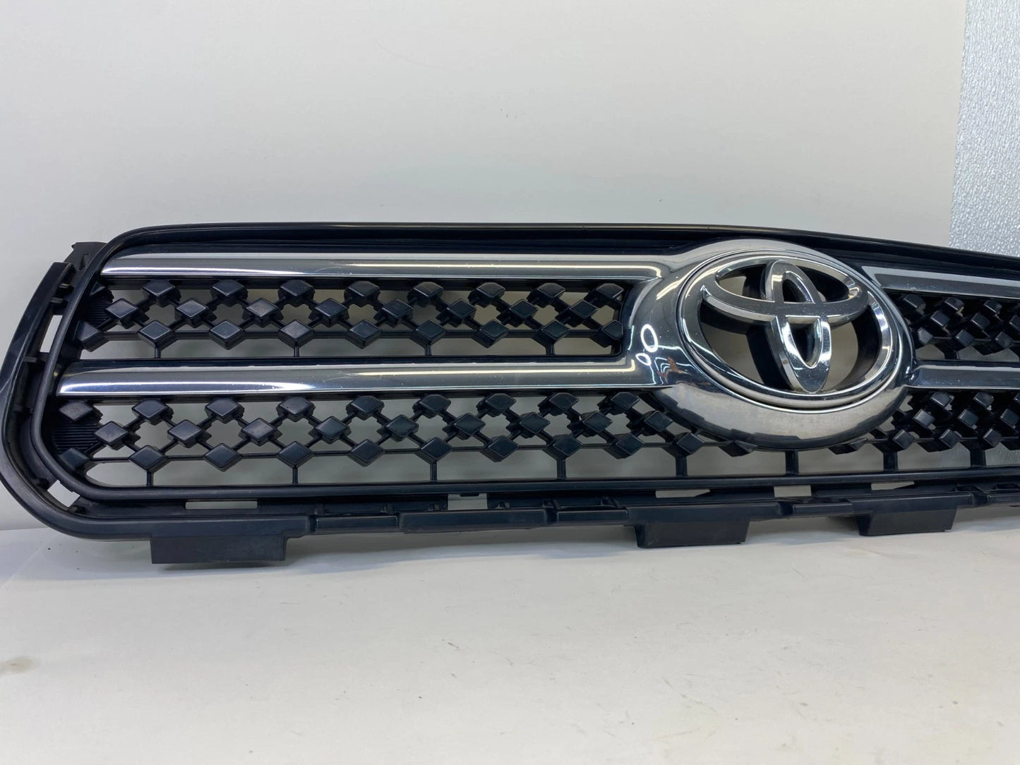 2006-2008 TOYOTA RAV4 FRONT UPPER BUMPER RADIATOR GRILLE CHROME OEM 53101-42190
