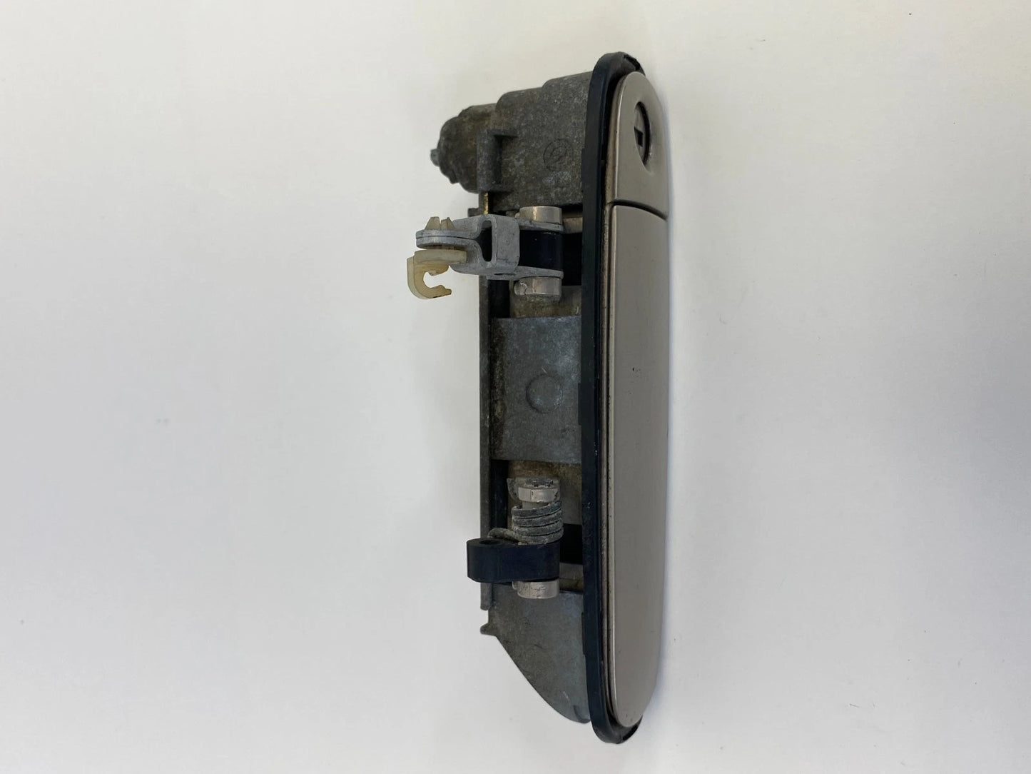 98-04 AUDI A6 QUATTRO FRONT LEFT DRIVER SIDE EXTERIOR DOOR HANDLE 4B1837885 OEM