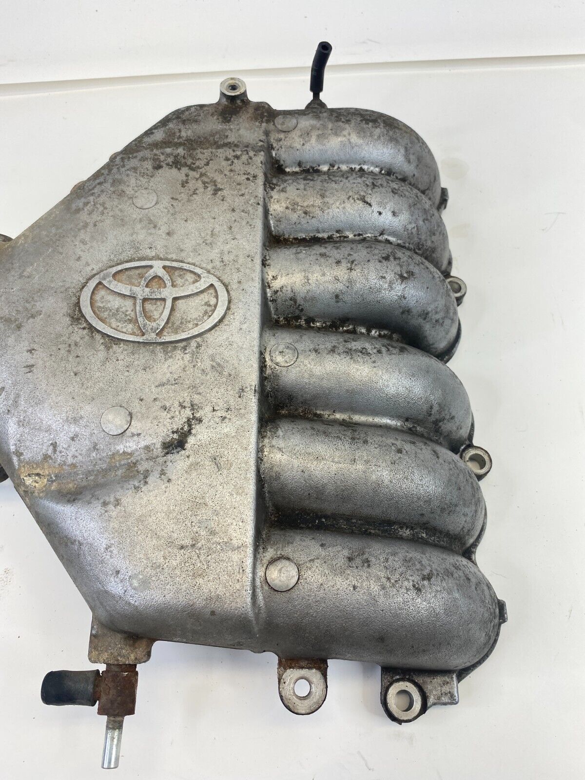 1996-2002 Toyota 4Runner 3.4L V6 Engine Upper Intake Manifold OEM