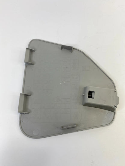 2008-2010 SATURN VUE DASH LOWER CENTER RIGHT SIDE FUSE BOX ACCESS DOOR COVER OEM