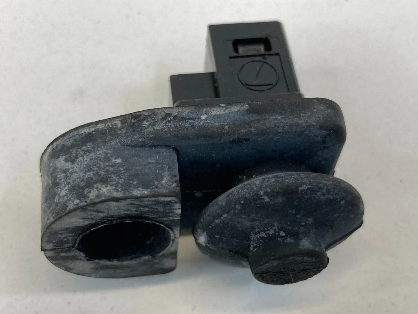 2000-2004 SUBARU OUTBACK FRONT RIGHT BACK DOOR AJAR JAMB LIGHT SWITCH SENSOR OEM
