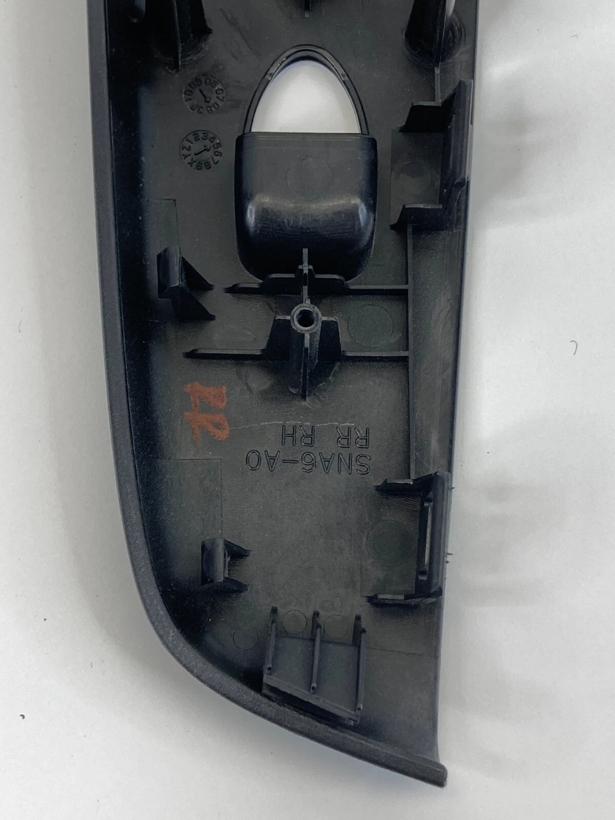 2006-2011 HONDA CIVIC SEDAN REAR RIGHT WINDOW SWITCH BEZEL TRIM SNA6-AO OEM