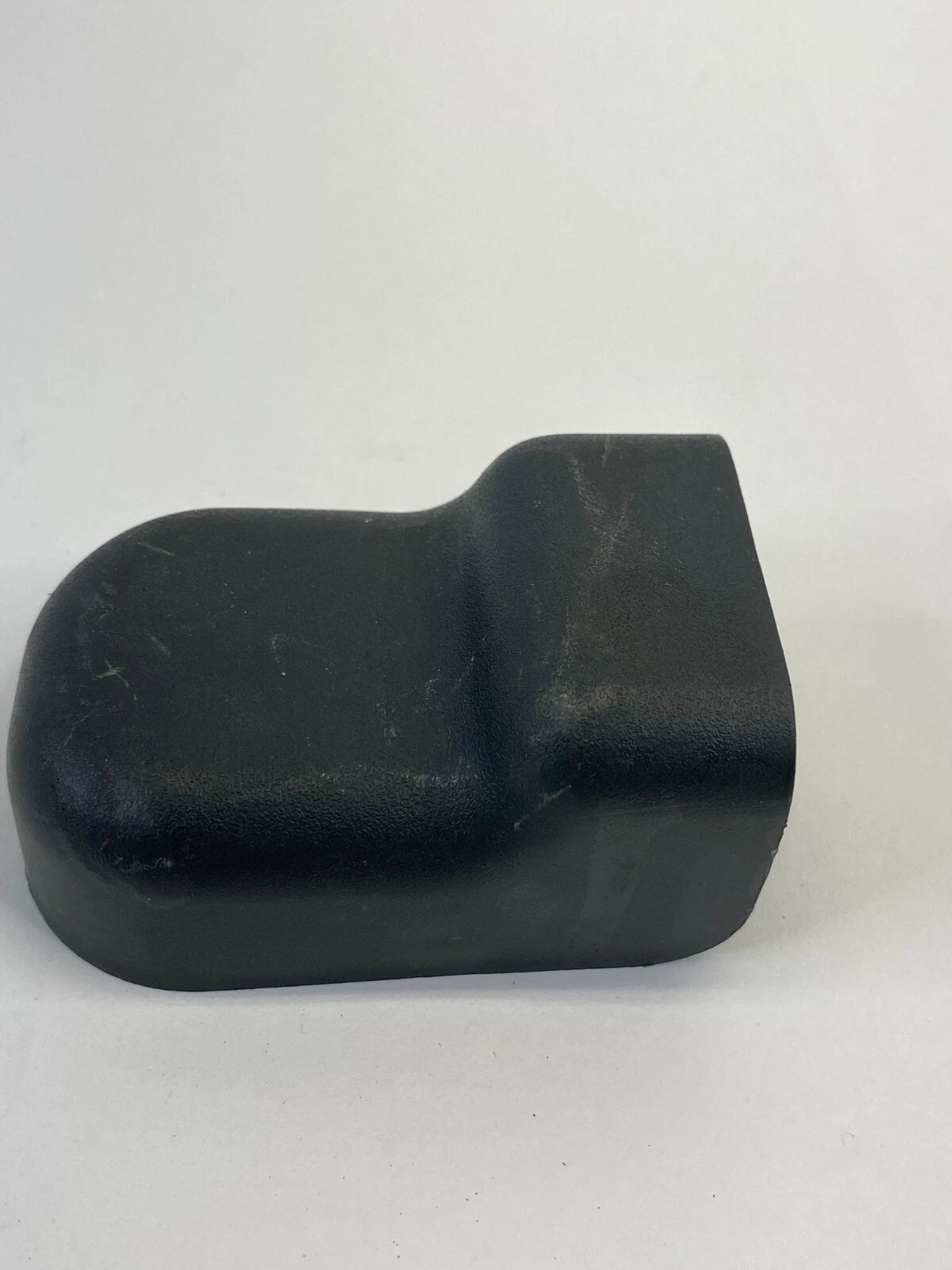 07-10 HYUNDAI ELANTRA FRONT SEAT INNER TRACK RAIL CAP COVER TRIM 88567-3K000 OEM