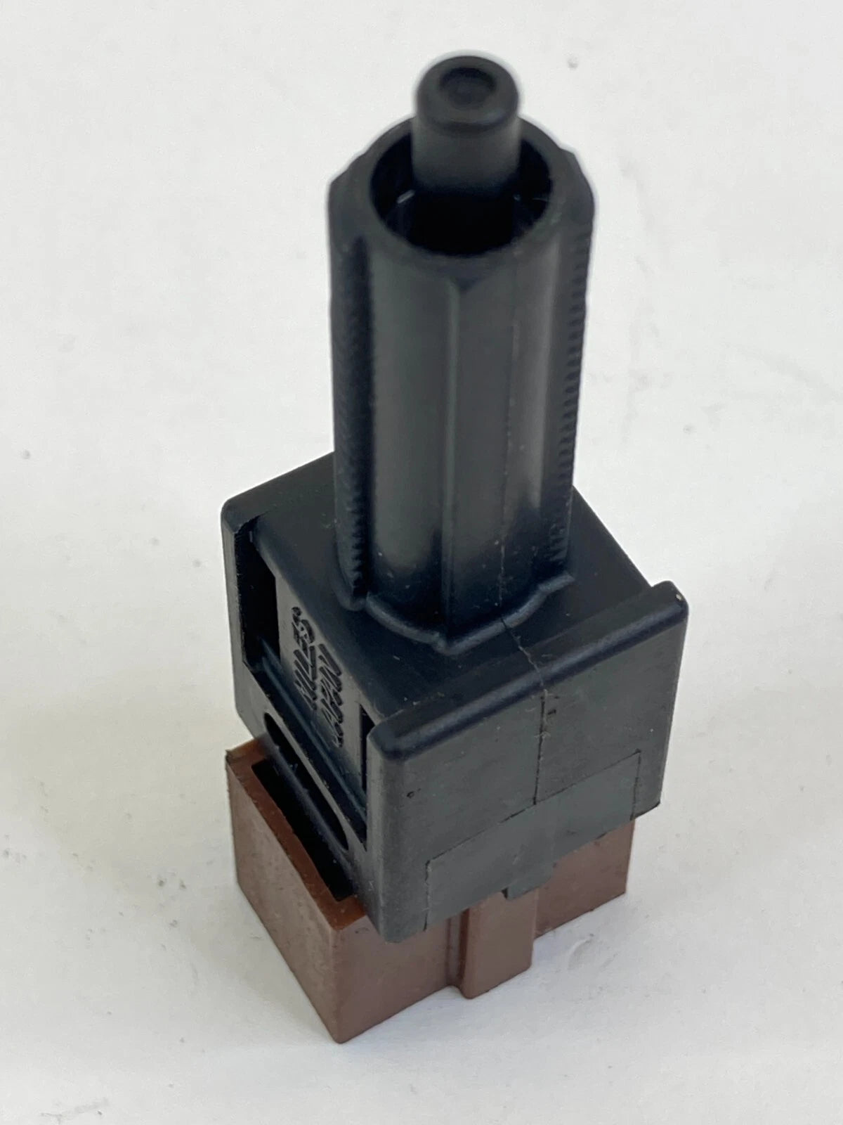 2008-2013 NISSAN ROGUE 07-19 VERSA BRAKE STOP LAMP STOPLAMP SENSOR SWITCH OEM