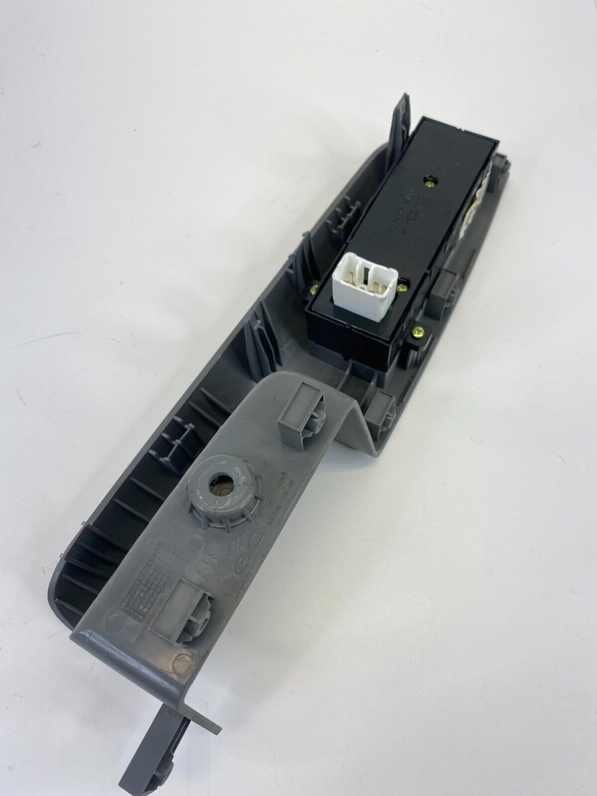 2009 2010 2011 Kia Borrego Rear Left Door Back Window Switch OEM