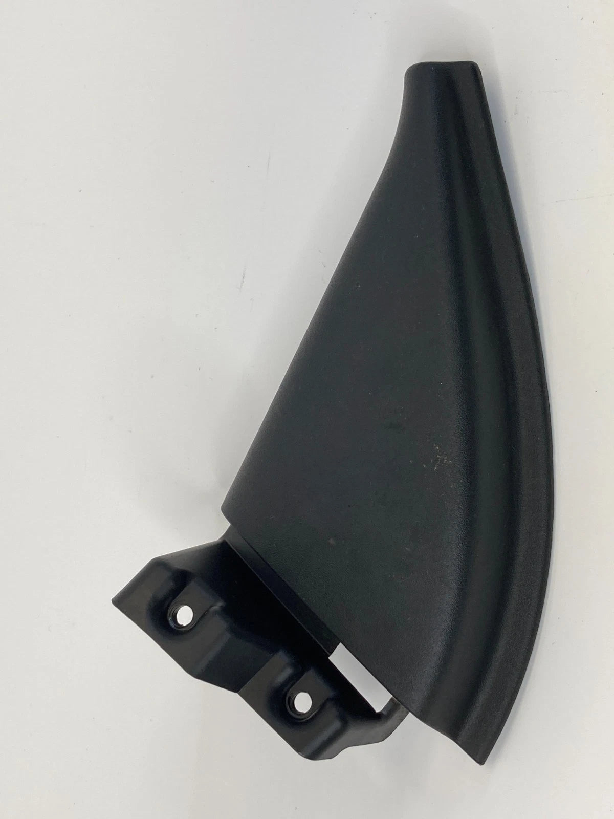 2009-2012 CHEVY TRAVERSE FRONT LEFT INNER DOOR MIRROR CORNER COVER TRIM PANEL