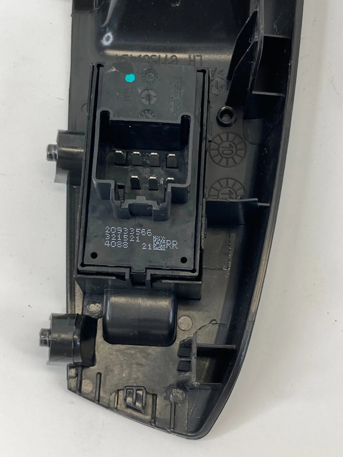 2011-2016 CHEVROLET CRUZE FRONT RIGHT WINDOW BUTTON SWITCH W/ BEZEL 877569434