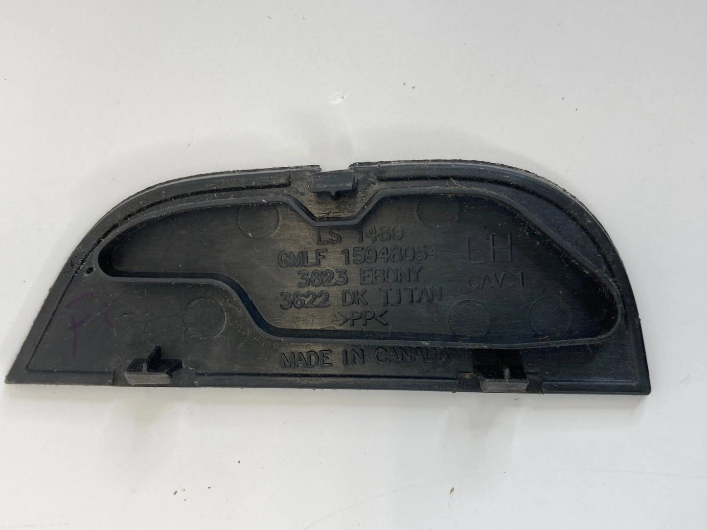 2009-2012 CHEVROLET TRAVERSE FRONT LEFT DOOR ARMREST TRIM COVER CAP 15948054