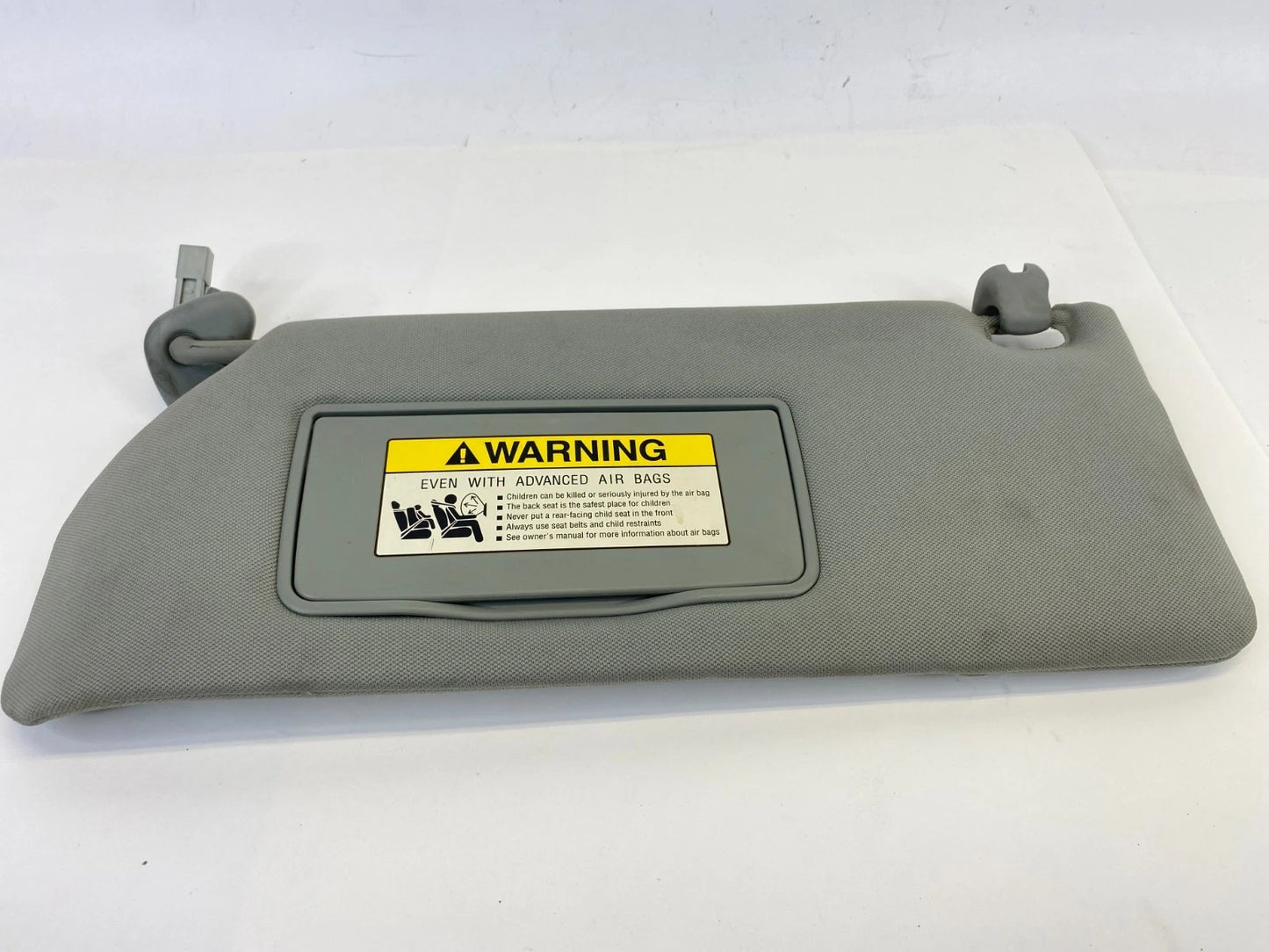 2005-2010 HONDA ODYSSEY LEFT DRIVER SIDE SUNVISOR SUN VISOR SHADE W/ LIGHT OEM