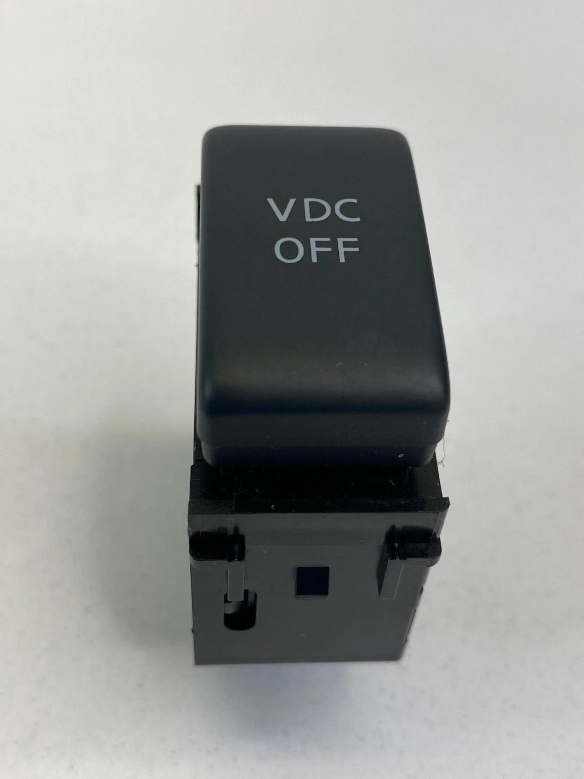 2008-2011 INFINITI G37 SEDAN VDC OFF VEHICLE DYNAMIC CONTROL SWITCH BUTTON OEM