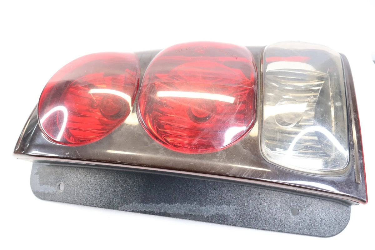 02-09 CHEVROLET TRAILBLAZER RIGHT PASSENGER TAIL LIGHT LAMP TAILLIGHT 16530278