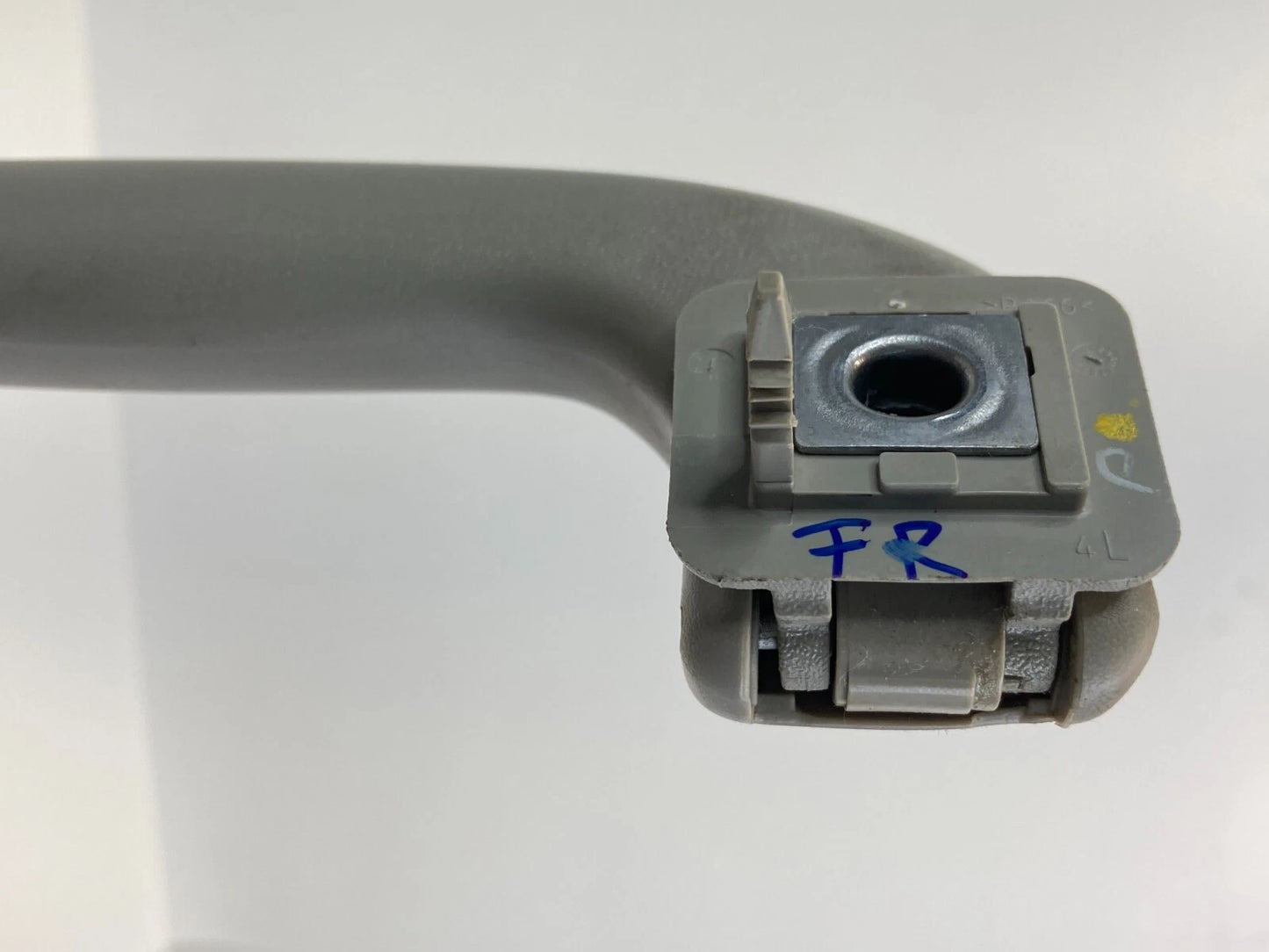 2013-2015 CHEVROLET MALIBU FRONT RIGHT SIDE ROOF GRAB GRIP HANDLE ASSIST BAR OEM