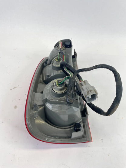 2005 2006 TOYOTA TUNDRA REAR RIGHT SIDE TAIL LIGHT TAILLIGHT ASSEMBLY OEM