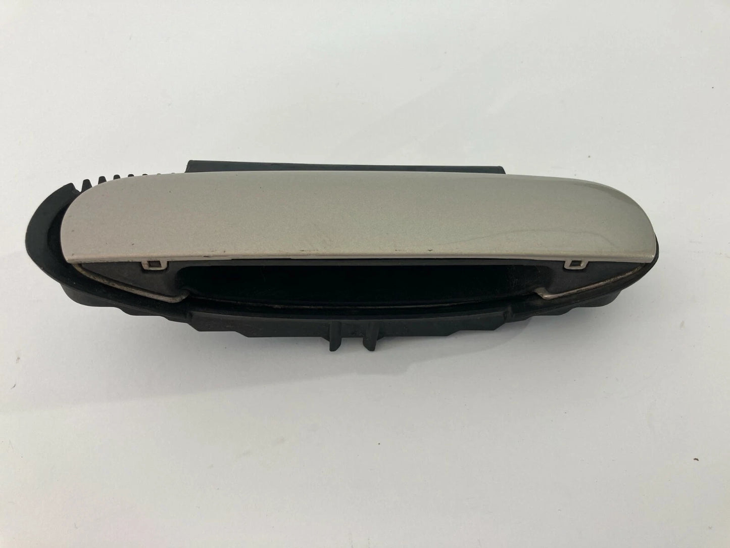 1998-2004 AUDI A6 FRONT PASSENGER RH EXTERIOR OUTSIDE DOOR HANDLE ASSEMBLY OEM