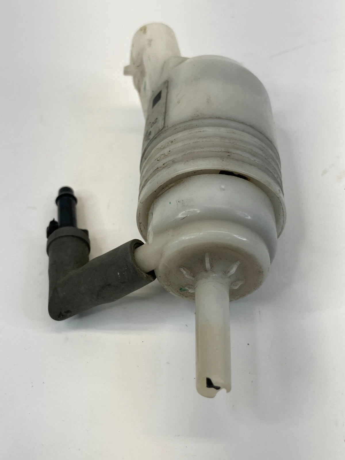 2007-2016 GMC ACADIA 09-17 TRAVERSE FRONT WINDSHIELD WASHER WASH PUMP 10386722