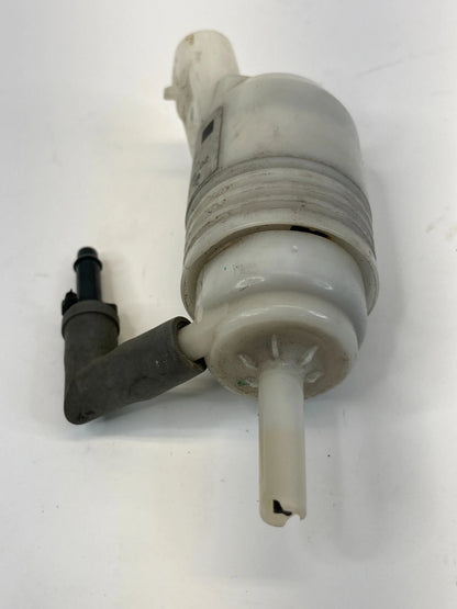 2007-2016 GMC ACADIA 09-17 TRAVERSE FRONT WINDSHIELD WASHER WASH PUMP 10386722