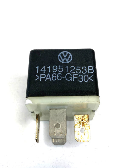 1998-2010 VOLKSWAGEN NEW BEETLE HATCHBACK REAR POWER RELAY ACCESSORY 141951253B