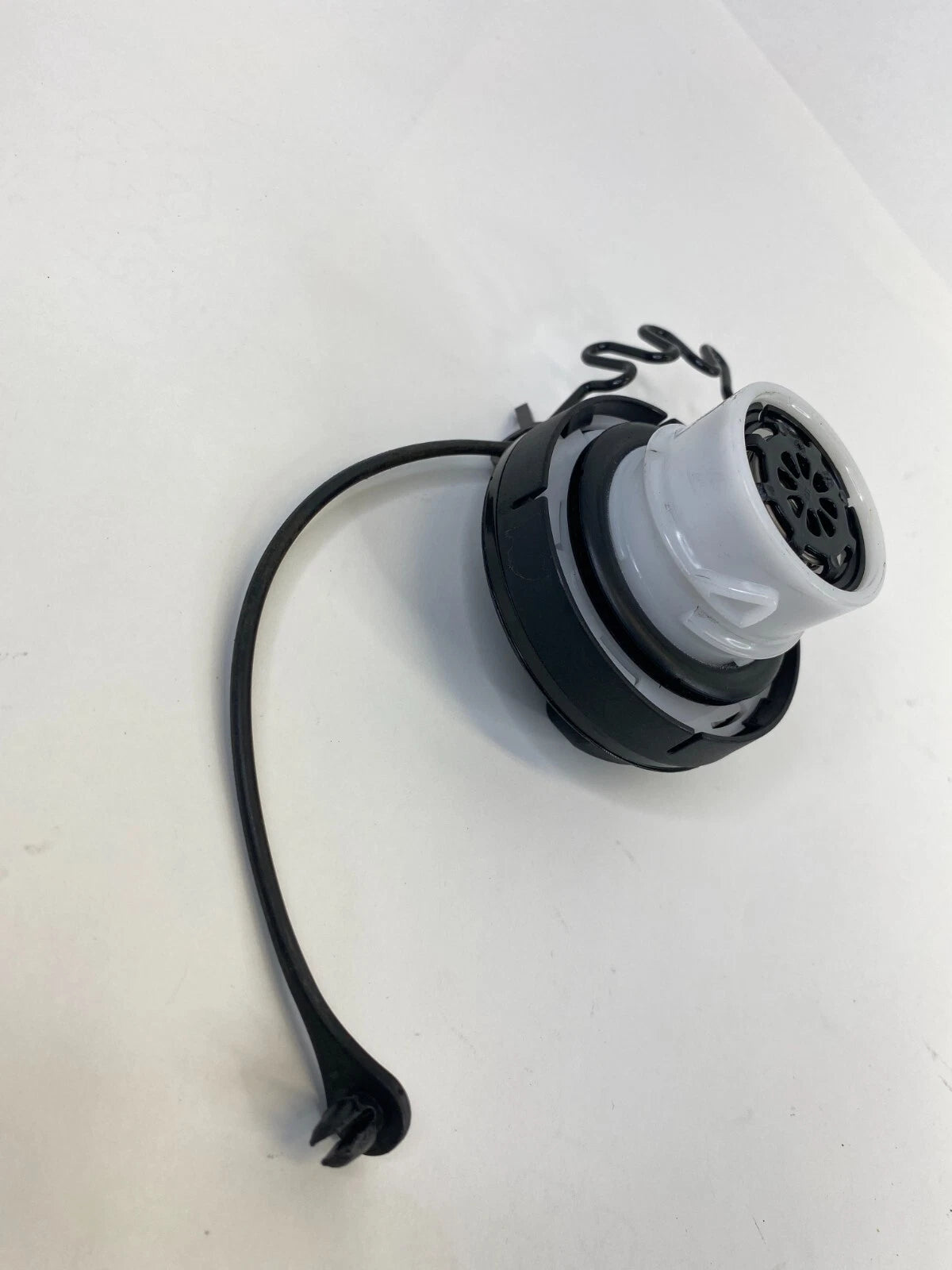 2010 2011 2012 2013 KIA FORTE FUEL FILLER GAS TANK CAP COVER LID OEM