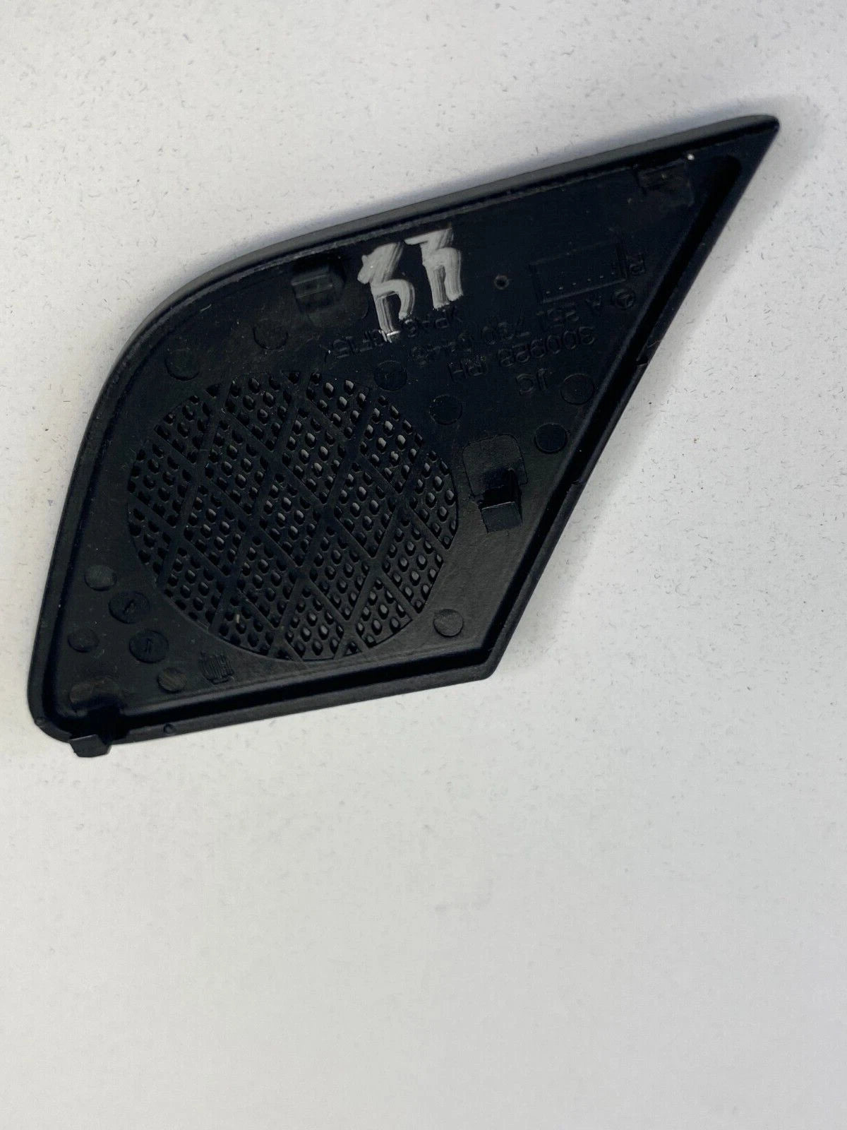 06-12 MERCEDES-BENZ R350 REAR RIGHT DOOR TWEETER SPEAKER COVER GRILL A2517300448