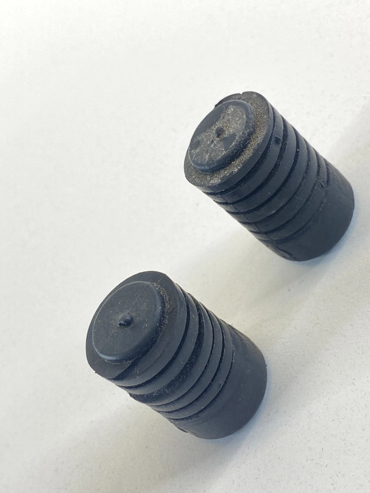 2001-2016 HYUNDAI ELANTRA FRONT HOOD ADJUSMENT RUBBER BUMPER STOP SET PAIR OEM