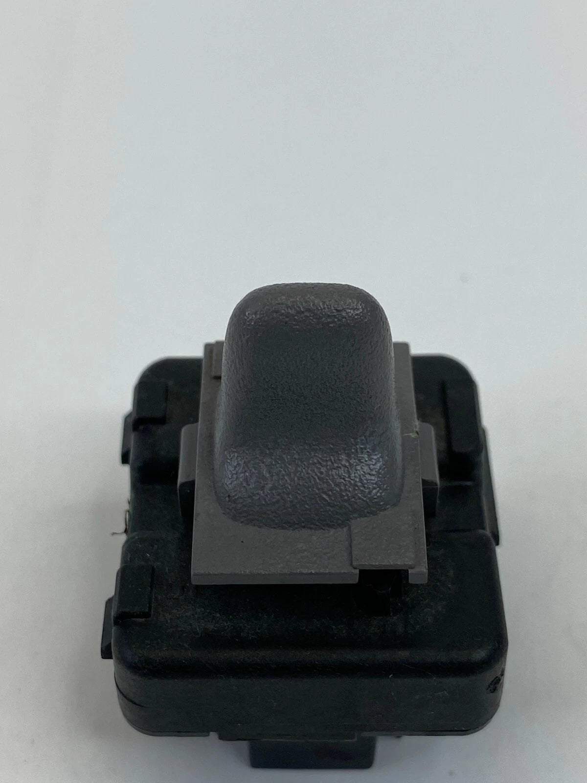 2001-2005 PONTIAC GRAND AM REAR LEFT SIDE DOOR POWER WINDOW SWITCH 22624810 OEM
