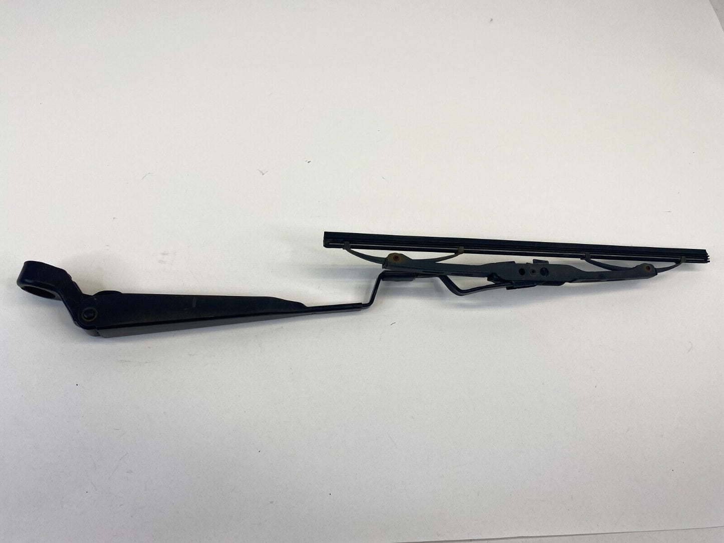 2001 2002 2003 Infiniti QX4 Rear Tailgate Windshield Wiper Arm & Wiper Shade