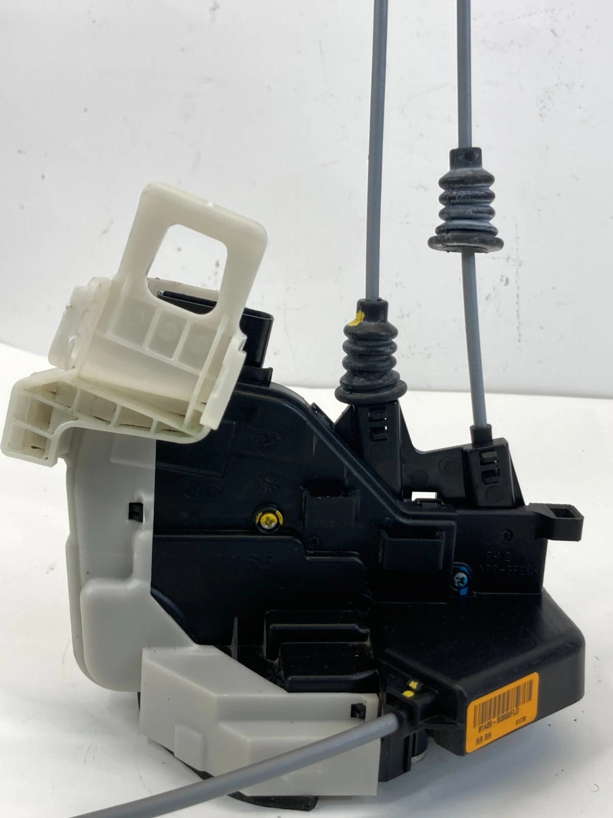 14-19 KIA SOUL REAR RIGHT PASSENGER SIDE DOOR LOCK LATCH ACTUATOR 81420-B2000