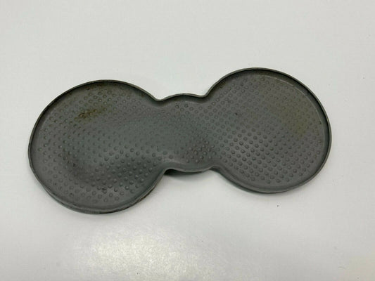 01-05 VOLKSWAGEN PASSAT CENTER CONSOLE RUBBER MAT CUP HOLDER INSERT 3B0863301D