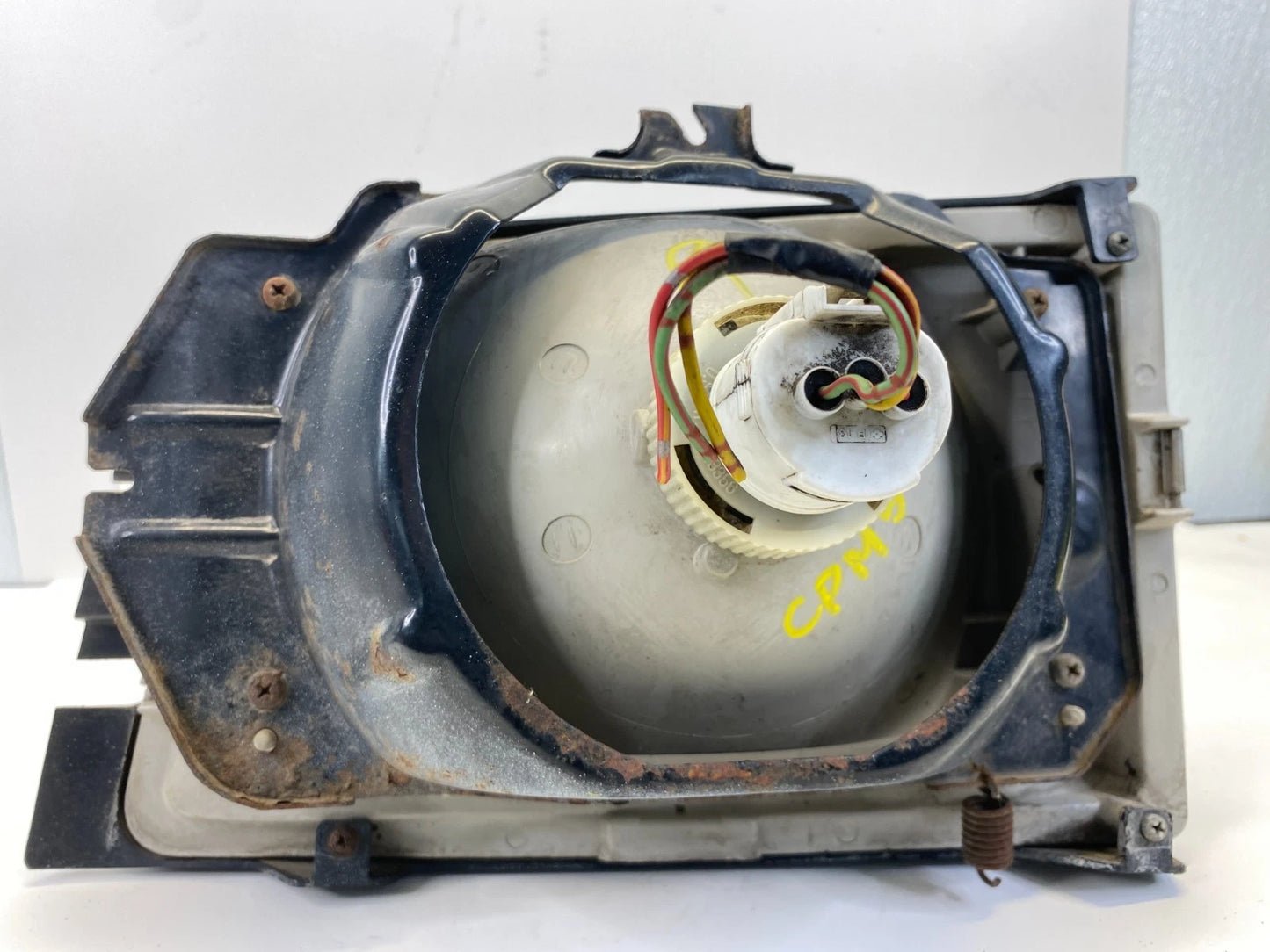 1998-2002 ISUZU TROOPER FRONT RIGHT PASSENGER SIDE HEADLIGHT ASSEMBLY OEM