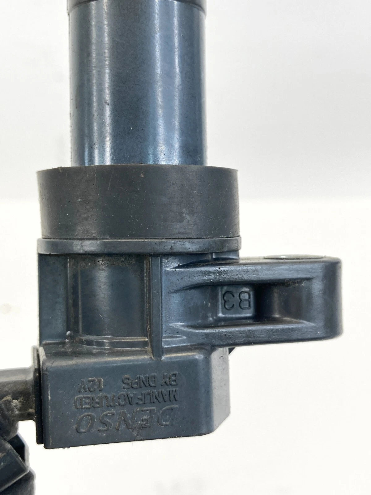2010-2013 KIA FORTE 2.0L IGNITION IGNITOR COIL ASSEMBLY DENSO 27300-3F100 OEM