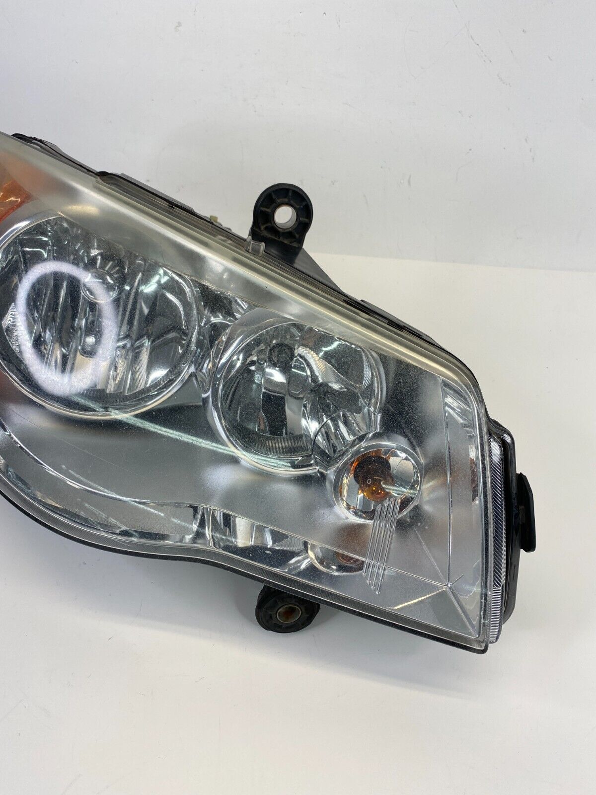 08-16 Chrysler Town & Country Right Side Headlight Headlamp Halogen 05113336AE