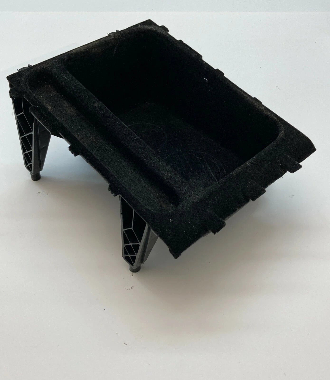 06 07 VOLKSWAGEN PASSAT CENTER CONSOLE TRAY STORAGE COMPARTMENT 3C0858331B OEM