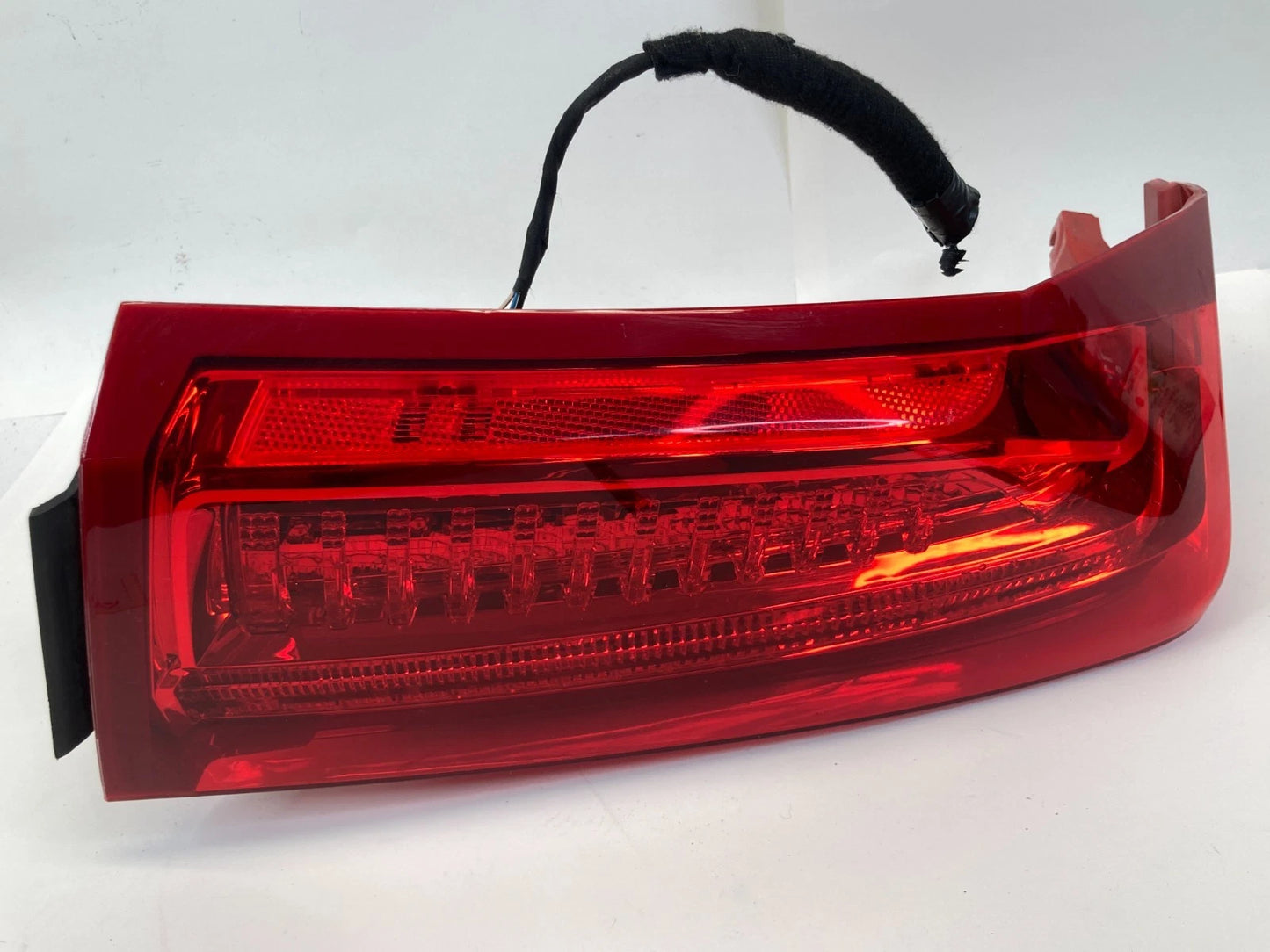 2013-2018 CADILLAC ATS REAR LEFT DRIVER TAILLIGHT TAIL LIGHT TAIL LAMP 23139331