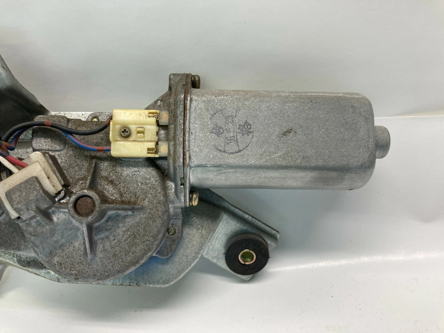 97-04 MITSUBISHI MONTERO SPORT REAR WINDSHIELD BACK GLASS WIPER MOTOR WM412091S