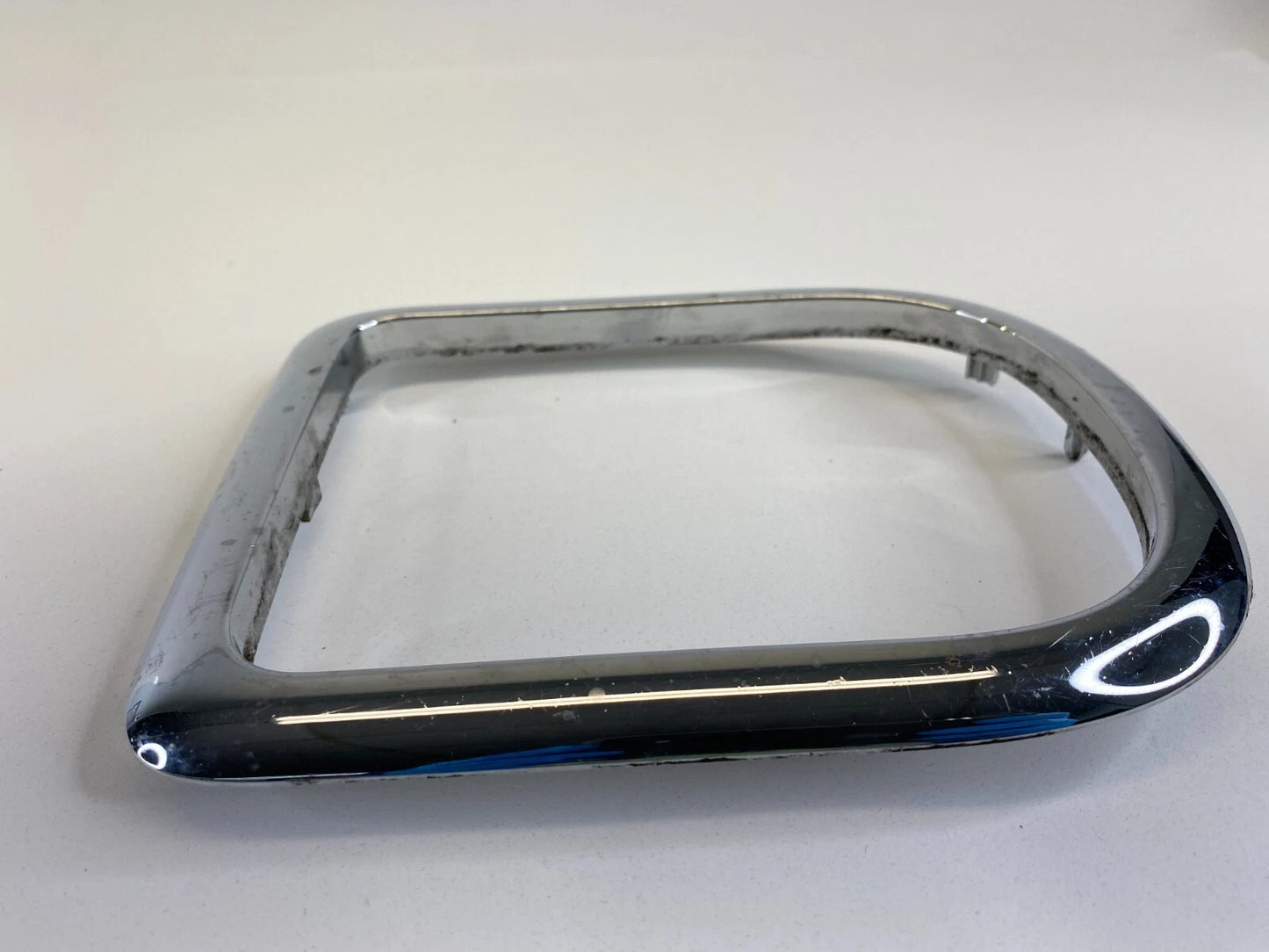 2009-2011 CHEVROLET HHR FRONT CENTER CONSOLE GEAR SHIFTER BEZEL TRIM CHROME OEM