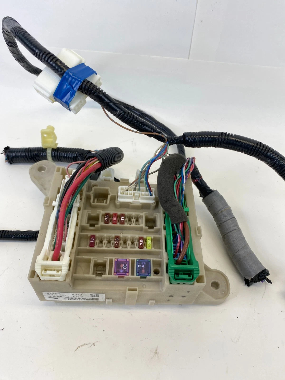 2011-2013 HONDA ODYSSEY 3.5L V6 REAR INTERIOR FUSE BOX JUNCTION BOX 38230TK8A213
