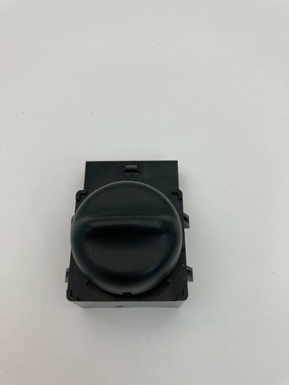04 BUICK RAINIER 02-05 CHEVY TRAILBLAZER RIGHT PASSENGER SEAT LUMBAR SWITCH RH