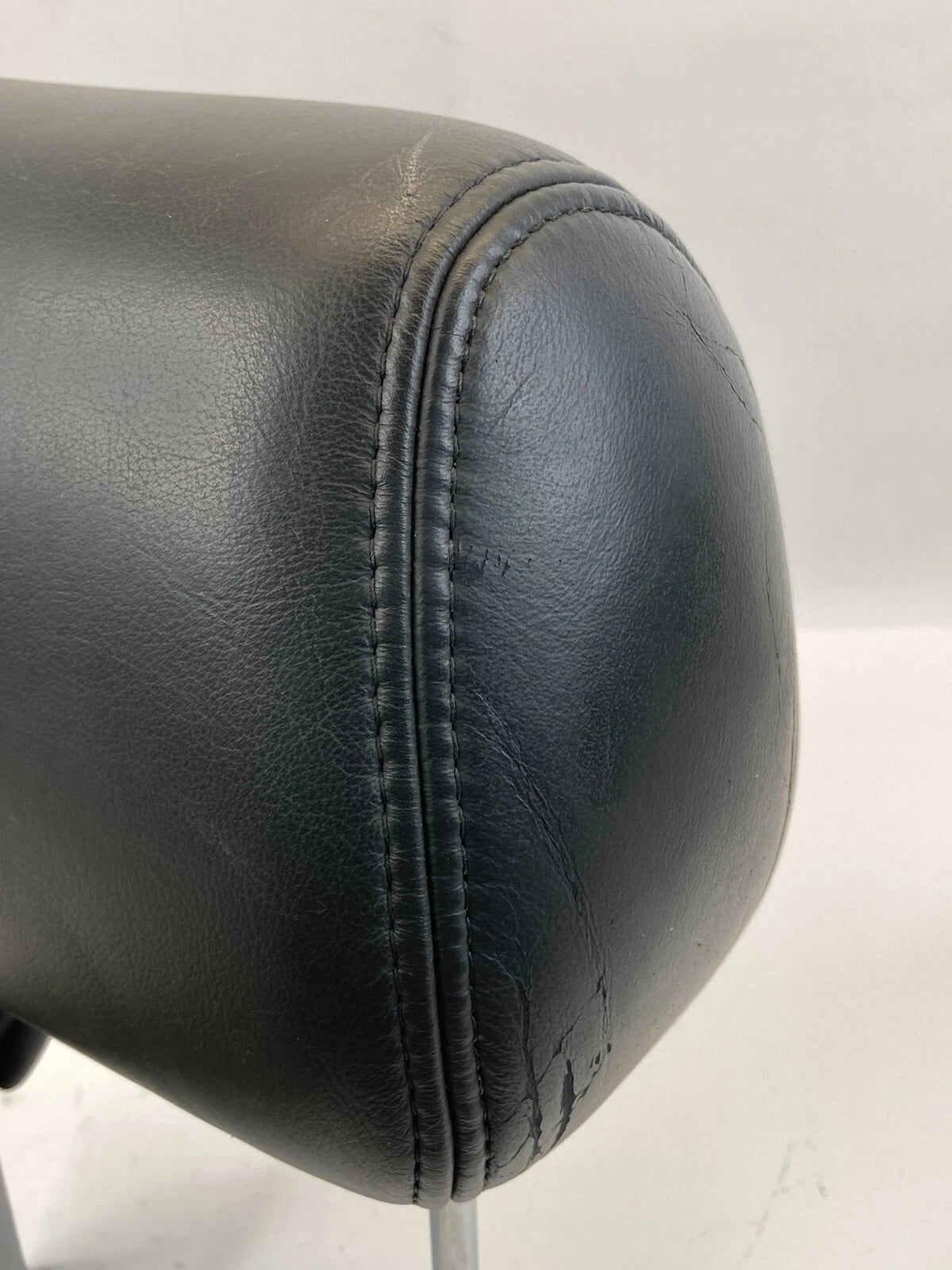 2005 2006 2007 CADILLAC CTS FRONT LEFT DRIVER SEAT HEADREST HEAD REST OEM