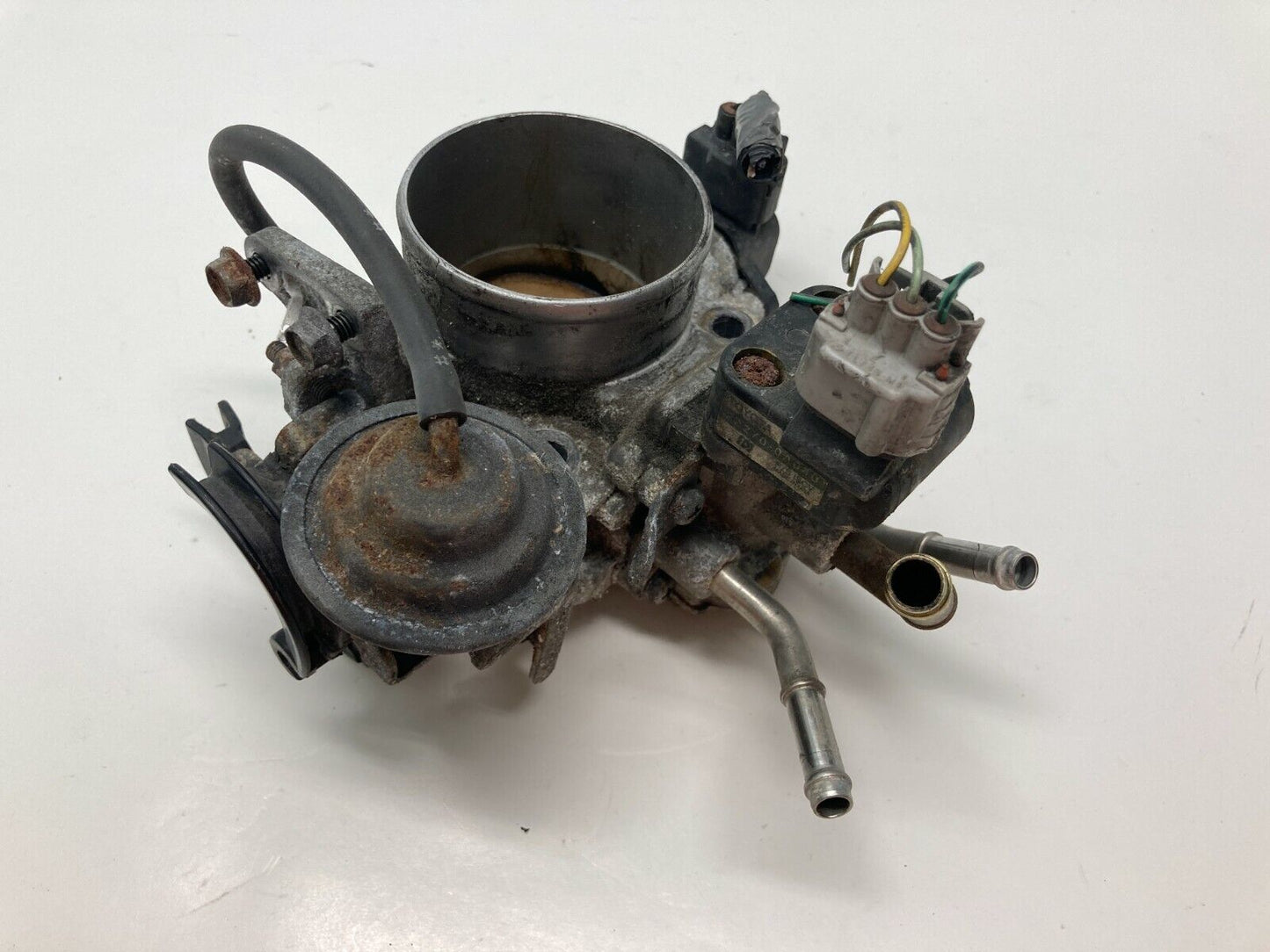 1998 1999 Toyota Avalon 3.0L Throttle Body w Idle Air Control Valve Assembly OEM