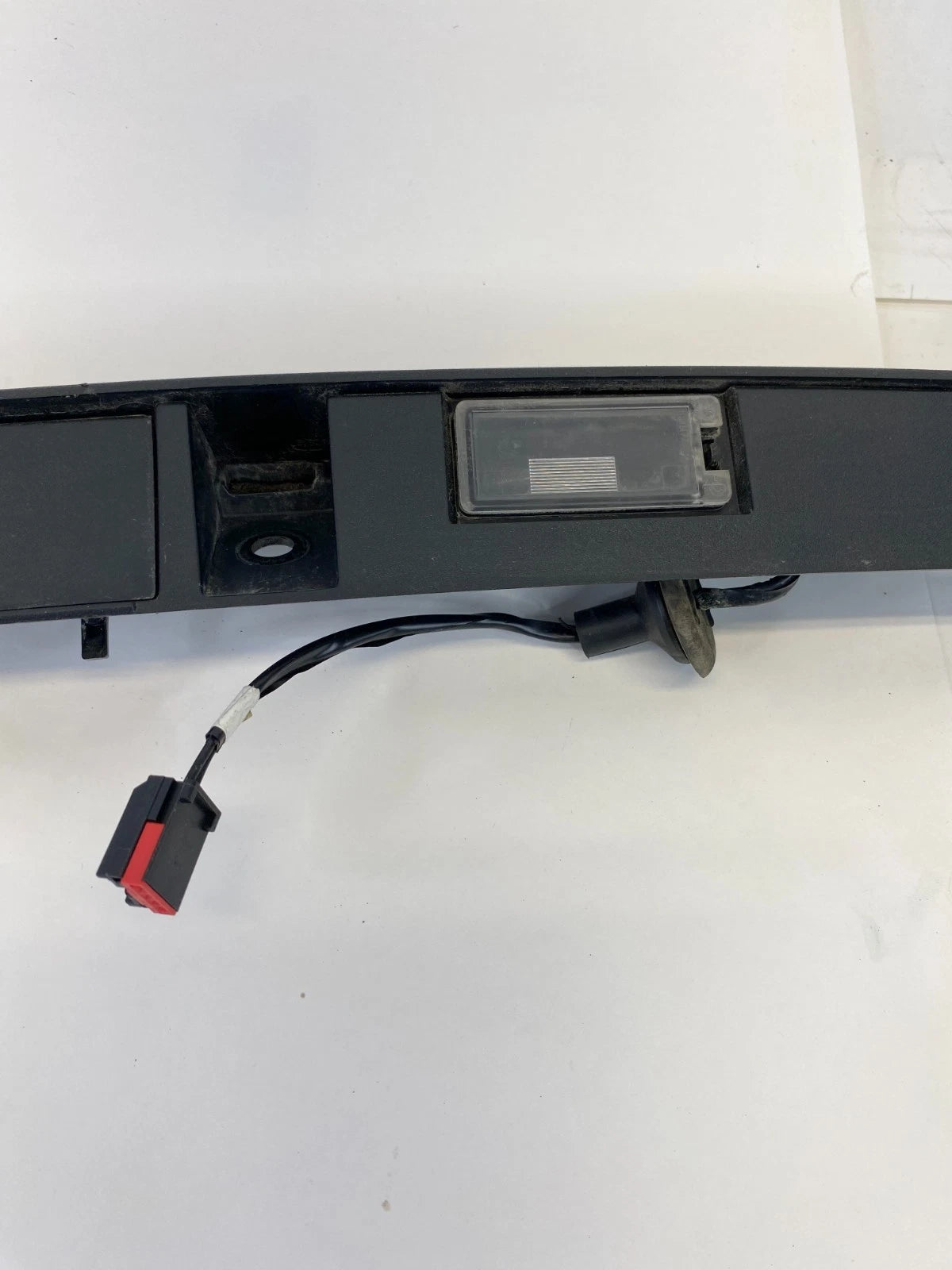 13-15 POLICE INTERCEPTOR UTILITY TAILGATE LICENSE PLATE TRUNK FINISH TRIM OEM