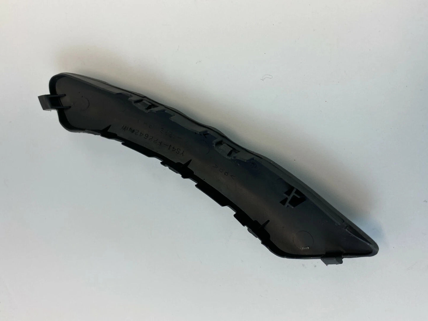 2000-2004 FORD FOCUS FRONT RIGHT PASSENGER DOOR PANEL PULL HANDLE BEZEL COVER