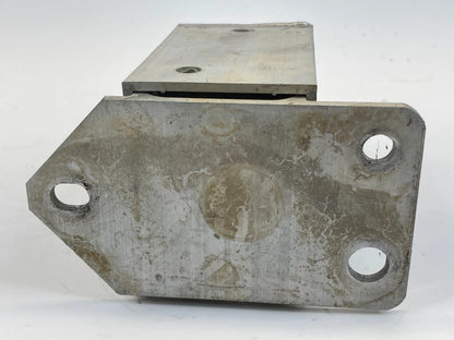 05-23 TOYOTA TACOMA FRONT BUMPER RIGHT PASSENGER SIDE EXTENSION BRACKET RETAINER